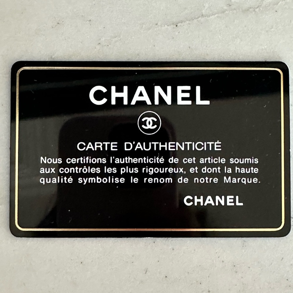 Vintage CHANEL cardholder in blue lambskin - Picture 15 of 15